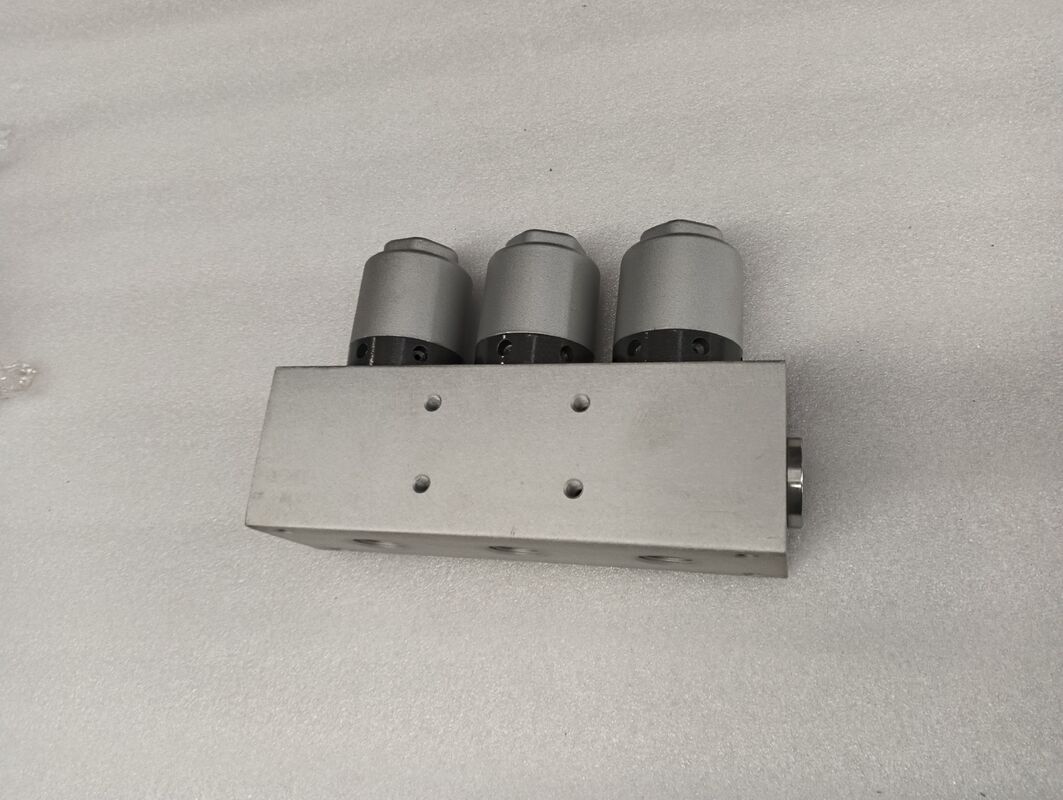 Cleaning vehicle triple plug-in valve pneumatic door valve water circuit pneumatic valve switch