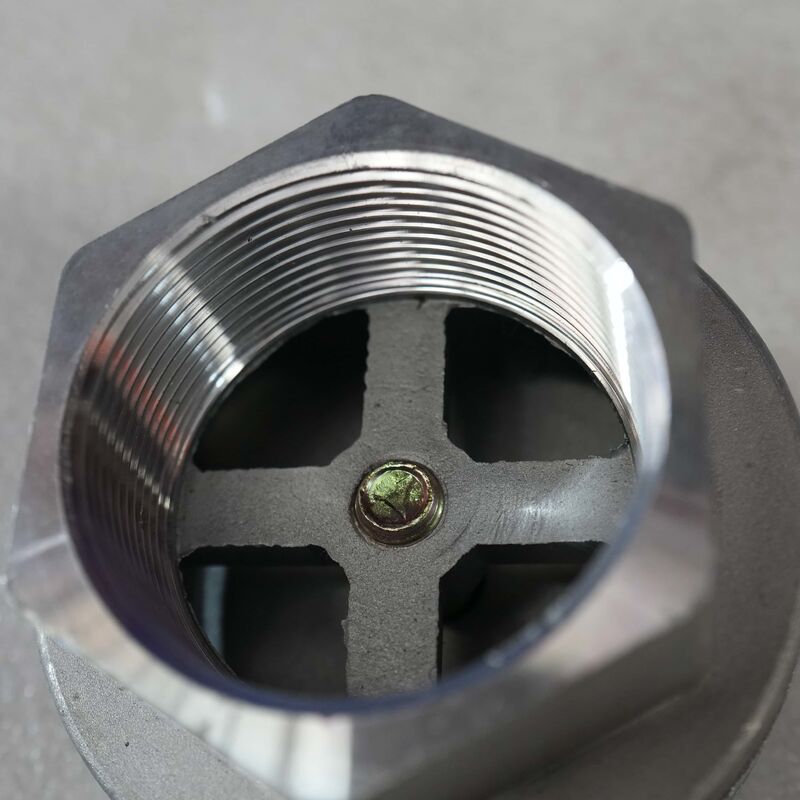 After the sprinkler nozzle, the cylindrical nozzle and the circular large nozzle spray water