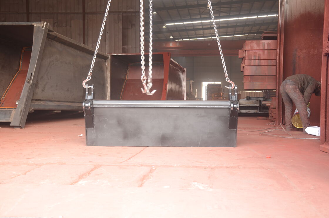 Zoomlion Garbage Truck Spare Part: Garbage Scraper for Scraping Residual Waste & Aiding Collection