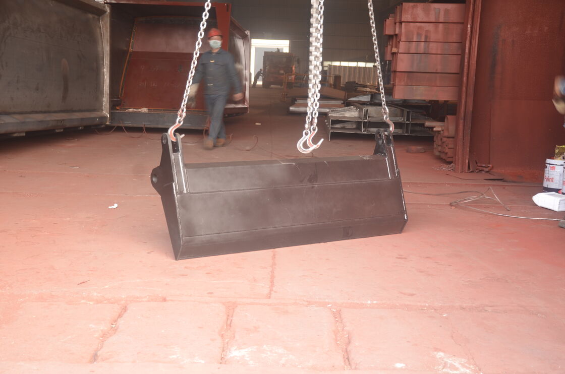 Zoomlion Garbage Truck Spare Part: Garbage Scraper for Scraping Residual Waste & Aiding Collection