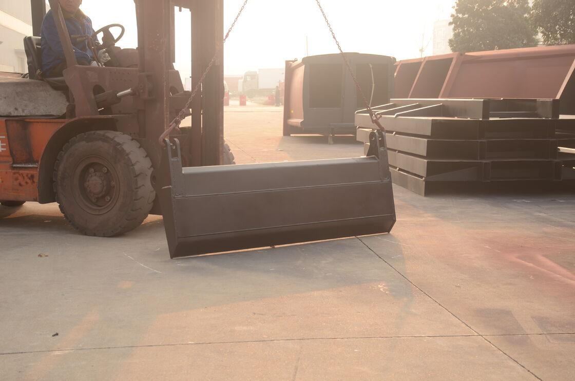 Zoomlion Garbage Truck Spare Part: Garbage Scraper for Scraping Residual Waste & Aiding Collection