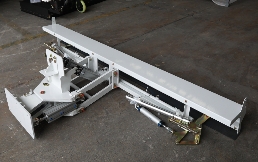 Front-Mounted Spray Rack for Zoomlion’s Large Water Sprinkler – Street/Road Stain Removal