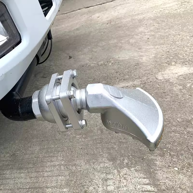 Water Sprinkler Truck: Duckbill Nozzle (Front-Mounted) – Fan-Shape Spray for Dust Rinsing