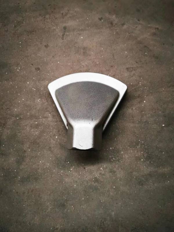 Water Sprinkler Truck: Duckbill Nozzle (Front-Mounted) – Fan-Shape Spray for Dust Rinsing