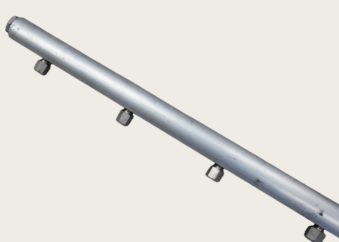 Zoomlion Sweeper-Specific Middle High-Pressure Spray Rod (Suction Cup Type): Aluminum Alloy + 16 Nozzles, Water Spray Road Cleaning