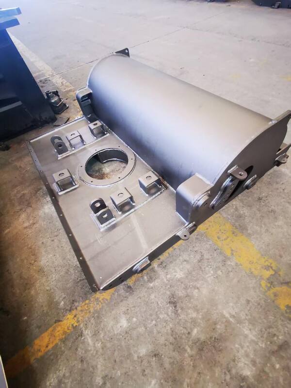 Fast-Change Height-Adjustable Road-Adaptive Suction Nozzle Weldment for Compact Sweeper Trucks